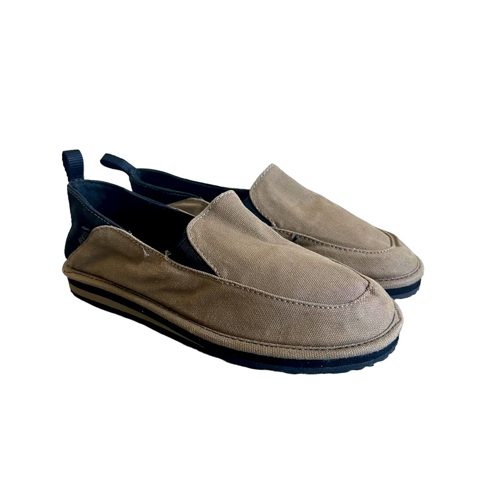 Reef size Boys 2/3 slip on shoes